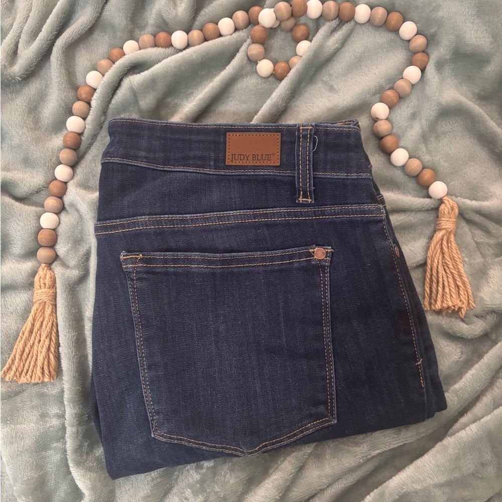 Judy Blue Women's Skinny Fit Capri Jeans LIKE NEW!